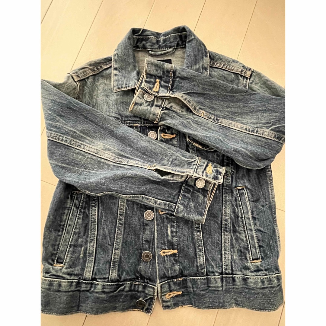 GAP(ギャップ)のGAP デニムジャケット　サイズ120 キッズ/ベビー/マタニティのキッズ服男の子用(90cm~)(ジャケット/上着)の商品写真