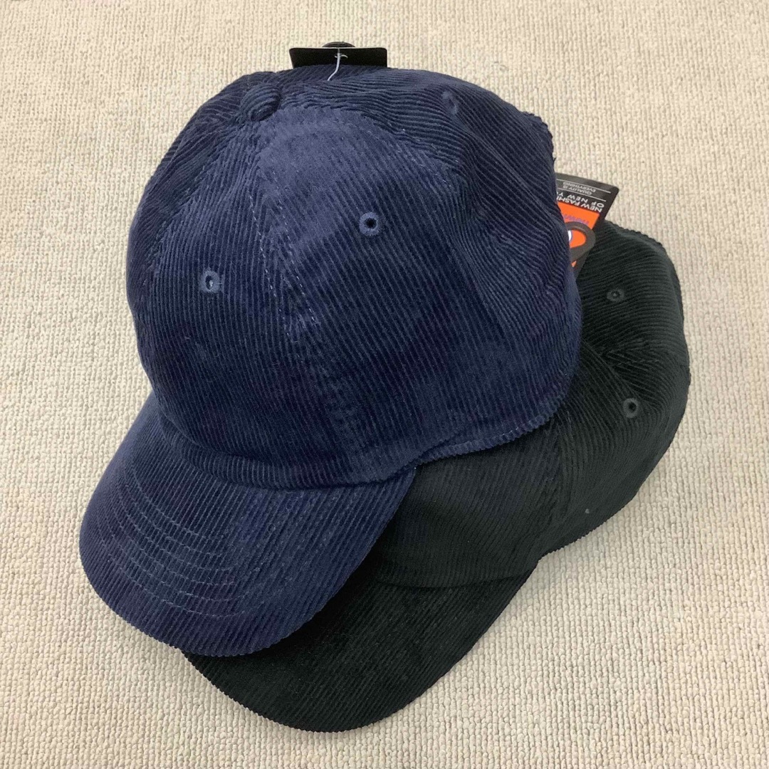 newhattan(ニューハッタン)の新品未使用 ニューハッタン コーデュロイキャップ メンズレディース 紺黒 2個 レディースの帽子(キャップ)の商品写真