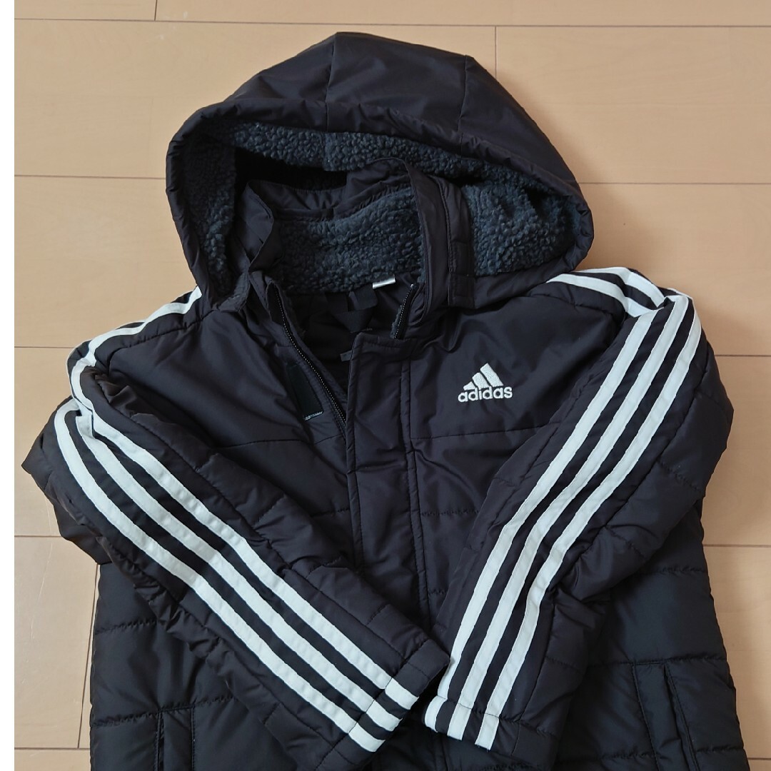 adidas(アディダス)のアディダスベンチコート130size キッズ/ベビー/マタニティのキッズ服男の子用(90cm~)(コート)の商品写真