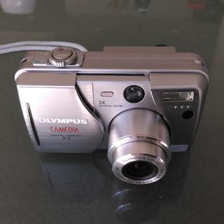 オリンパス(OLYMPUS)のコンパクトデジタルカメラ　　OLYMPUS　CAMEDIA X-2(コンパクトデジタルカメラ)