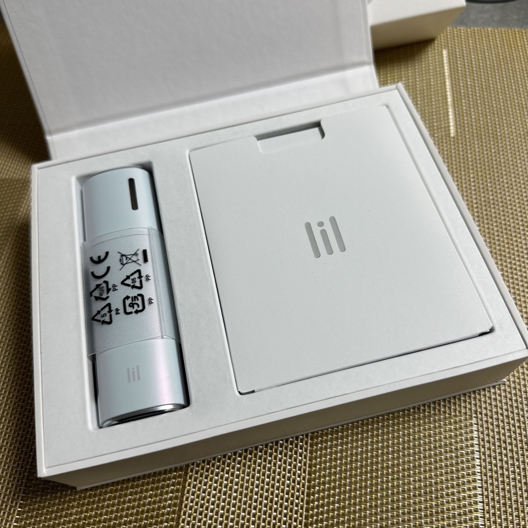 IQOS(アイコス)の【riri様専用】lil HYBRID 2.0 ホワイト メンズのファッション小物(タバコグッズ)の商品写真