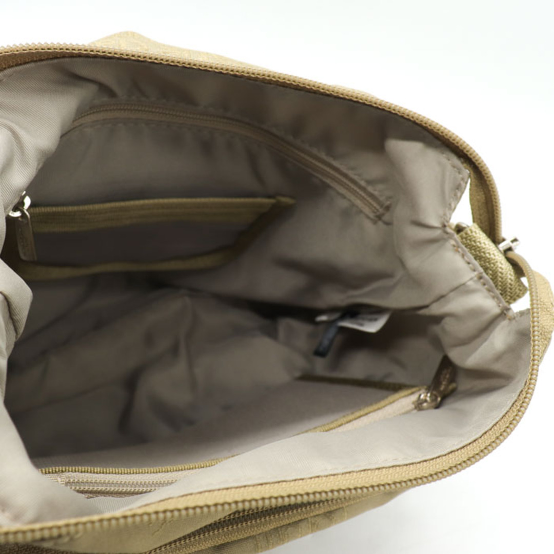 Marie Claire(マリクレール)のマリクレール フォーラム ショルダーバッグ 良品 ロゴグラム 斜め掛け ポシェット ブランド 鞄 レディース ベージュ mariclaire レディースのバッグ(ショルダーバッグ)の商品写真