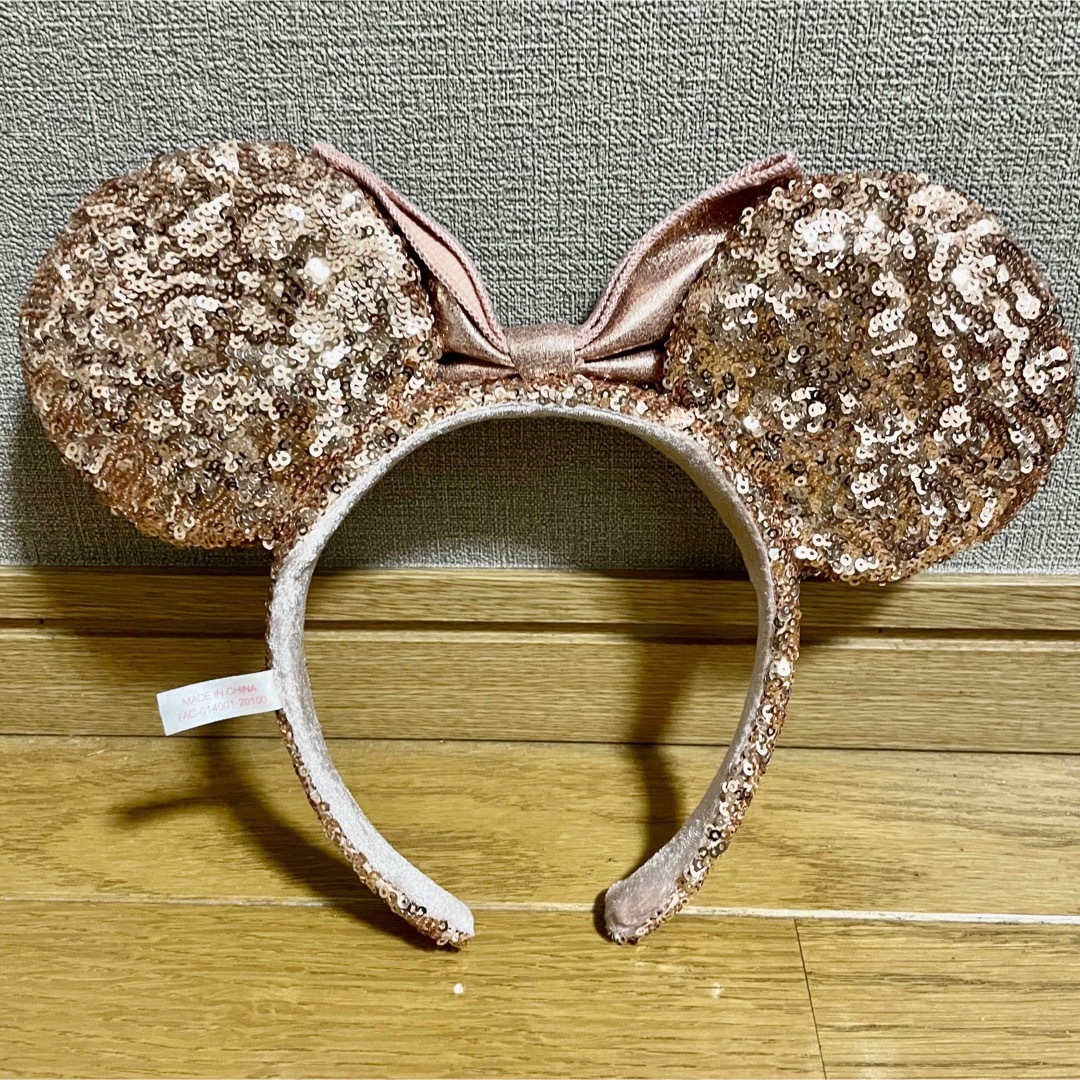 Disney(ディズニー)のDiseny ミニーカチューシャ(着用1回・美品) エンタメ/ホビーのエンタメ その他(その他)の商品写真