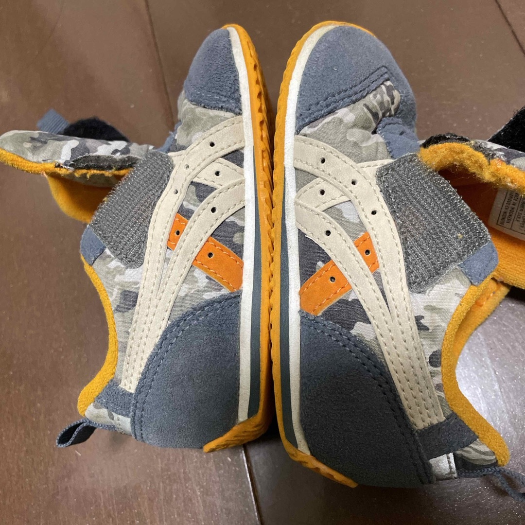 asics(アシックス)のasicsスニーカー キッズ/ベビー/マタニティのベビー靴/シューズ(~14cm)(スニーカー)の商品写真