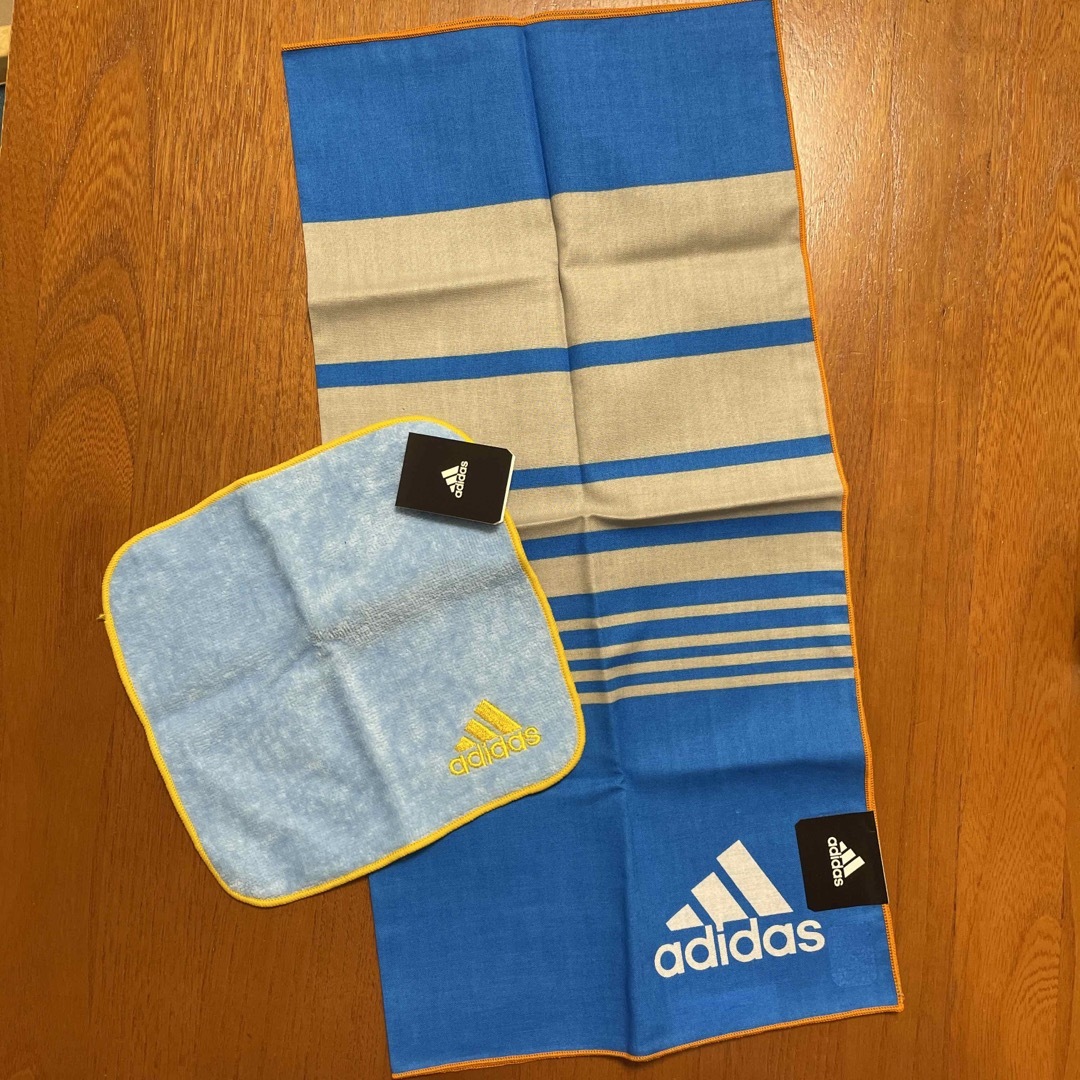 adidas(アディダス)のadidas kids ハンカチ キッズ/ベビー/マタニティのこども用ファッション小物(その他)の商品写真