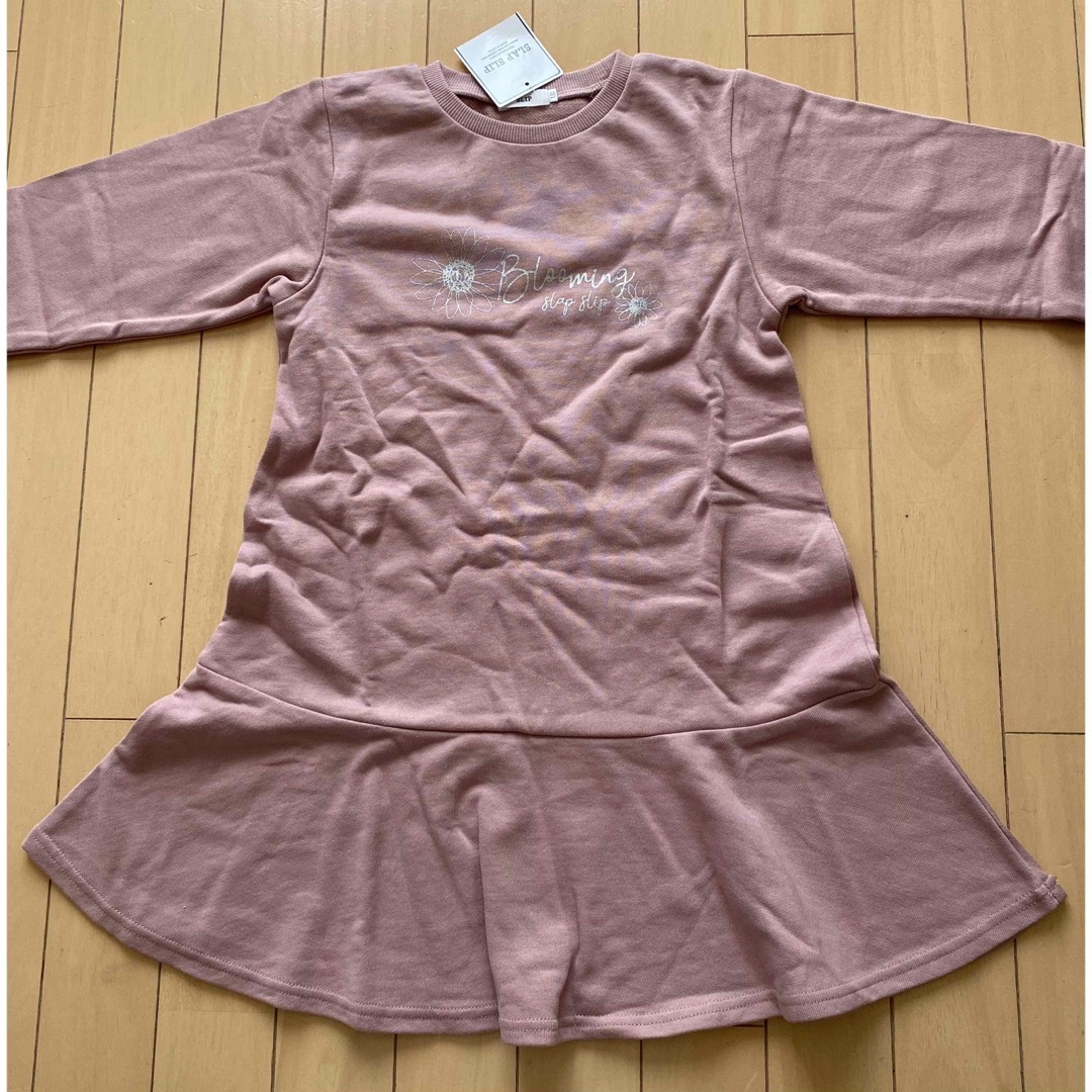 SLAP SLIP(スラップスリップ)のべべ系 SLAP SLIP フラワープリント裏毛ワンピース 130 キッズ/ベビー/マタニティのキッズ服女の子用(90cm~)(ワンピース)の商品写真