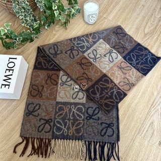 LOEWE ロエベ チェッカーボードスカーフ マフラー アナグラム 現行販売品