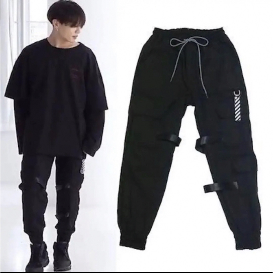 専用 LAUL TRIPLE POCKET STRAP CARGO PANTS  メンズのパンツ(ワークパンツ/カーゴパンツ)の商品写真