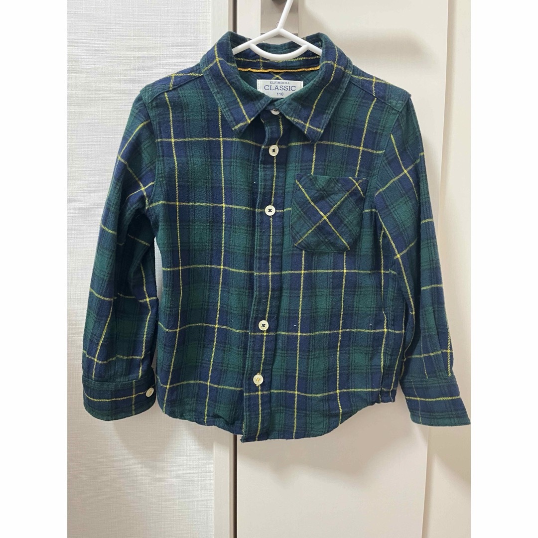 チェックシャツ　110 キッズ/ベビー/マタニティのキッズ服男の子用(90cm~)(Tシャツ/カットソー)の商品写真