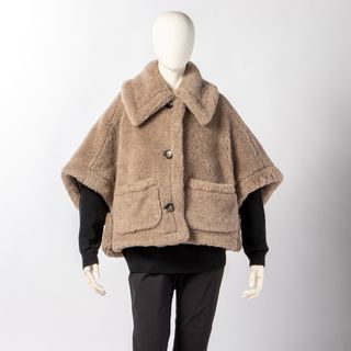 マックスマーラ(Max Mara)のマックスマーラ MAX MARA ケープジャケット TERZO4 テディベア アイコン ファー アウター TEDDY 2023年秋冬新作 2347361833 0007 CACHA(ポンチョ)