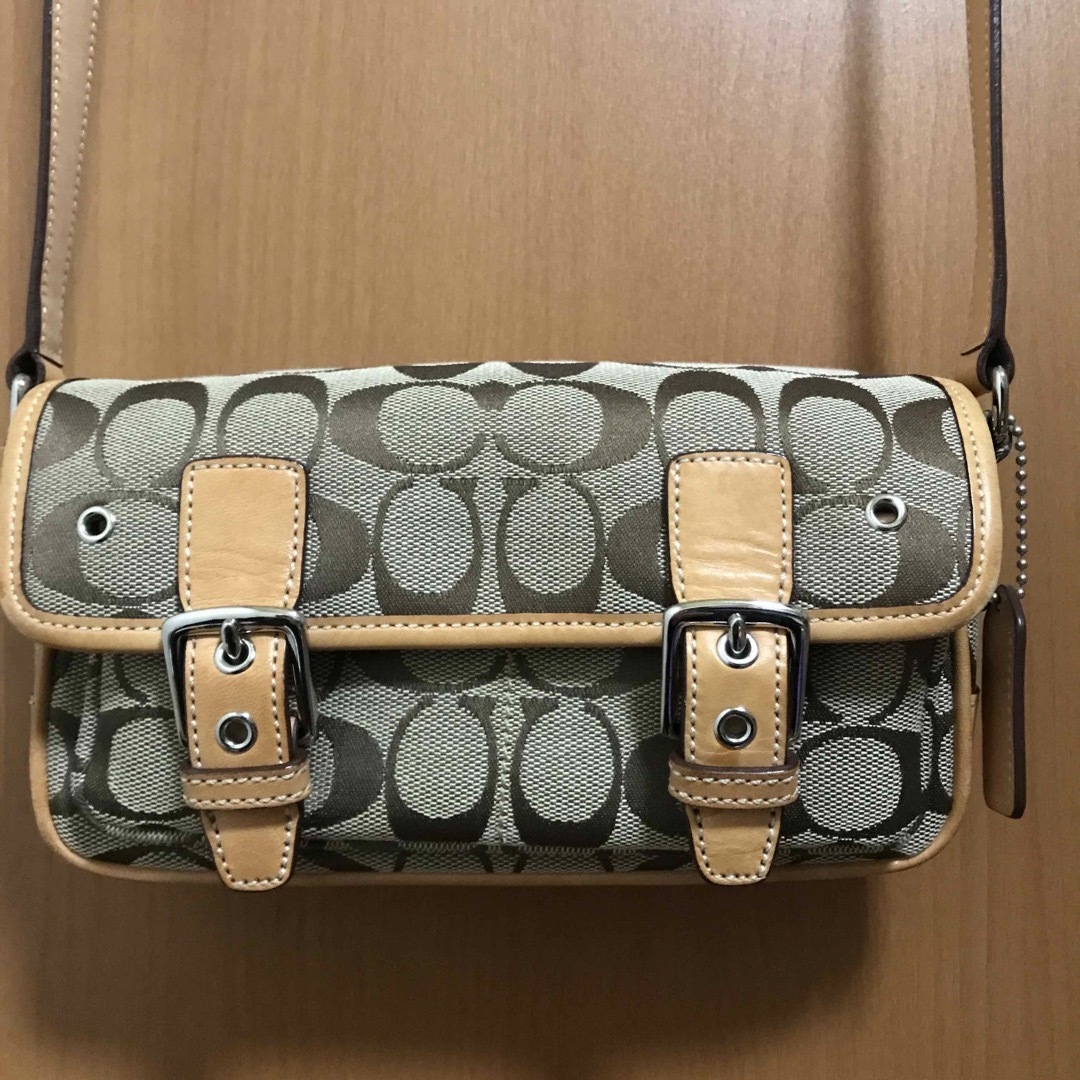 COACHポシェット