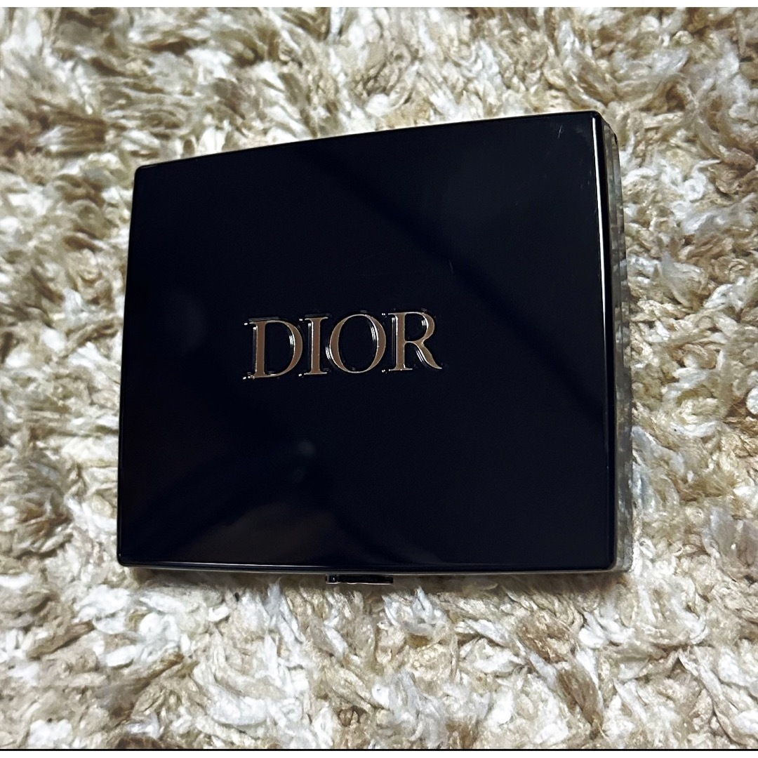 Dior(ディオール)のディオールショウ サンク クルール073ピエド・ド・プール コスメ/美容のベースメイク/化粧品(アイシャドウ)の商品写真