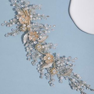 新品☆ウエディング ヘアアクセサリー 髪飾りコーム ゴールド ヘッドドレス結婚式(ヘッドドレス/ドレス)