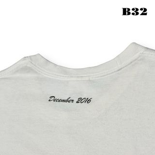 人気品！ SUPREME 半袖 Tシャツ クリスマス サンタクロース 白 赤 L