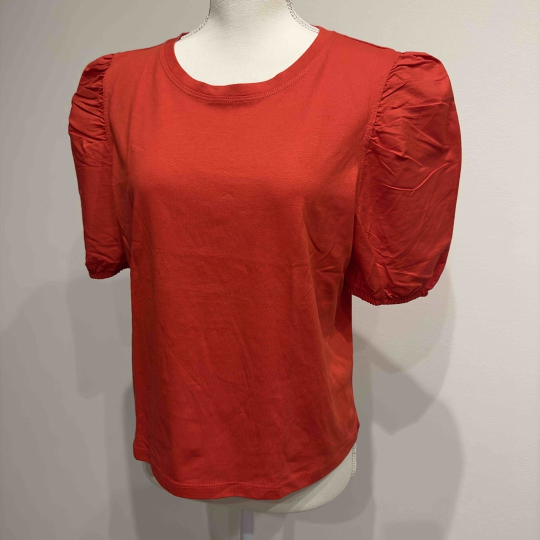 ZARA(ザラ)のザラ ZARA パフスリーブ Tシャツ Lサイズ レディースのトップス(Tシャツ(半袖/袖なし))の商品写真