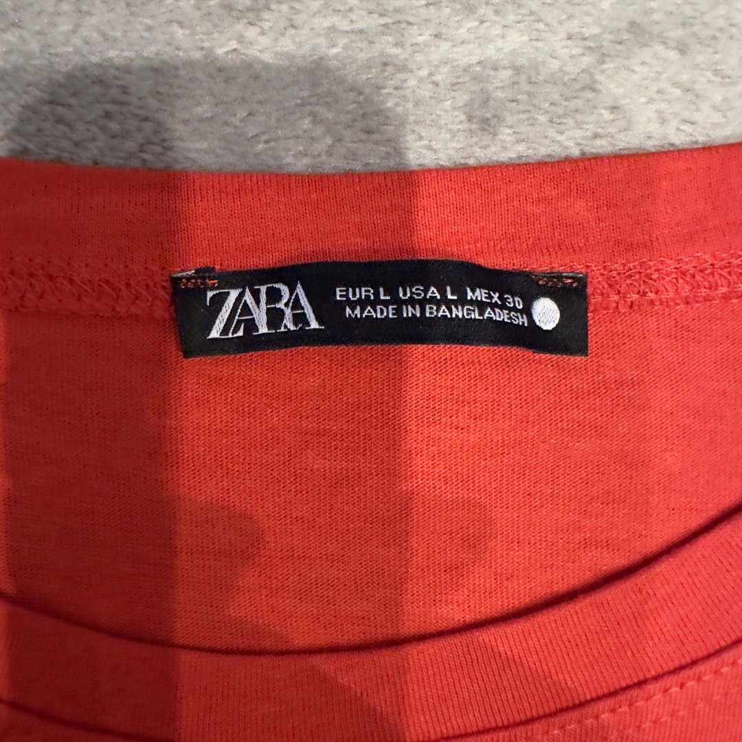 ZARA(ザラ)のザラ ZARA パフスリーブ Tシャツ Lサイズ レディースのトップス(Tシャツ(半袖/袖なし))の商品写真