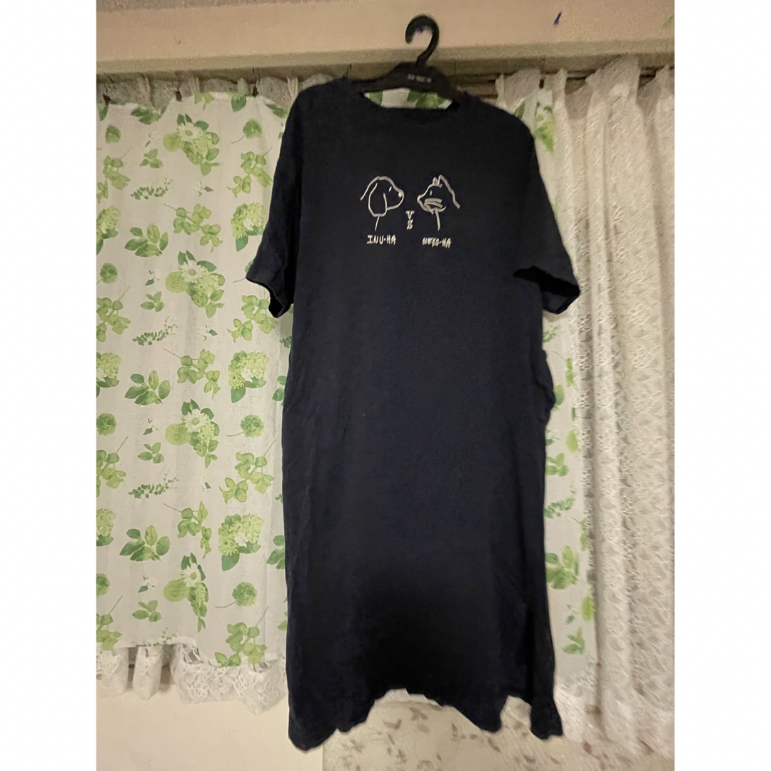 Design Tshirts Store graniph(グラニフ)のグラニフ　イヌハネコハ　ワンピースTシャツ レディースのワンピース(ひざ丈ワンピース)の商品写真