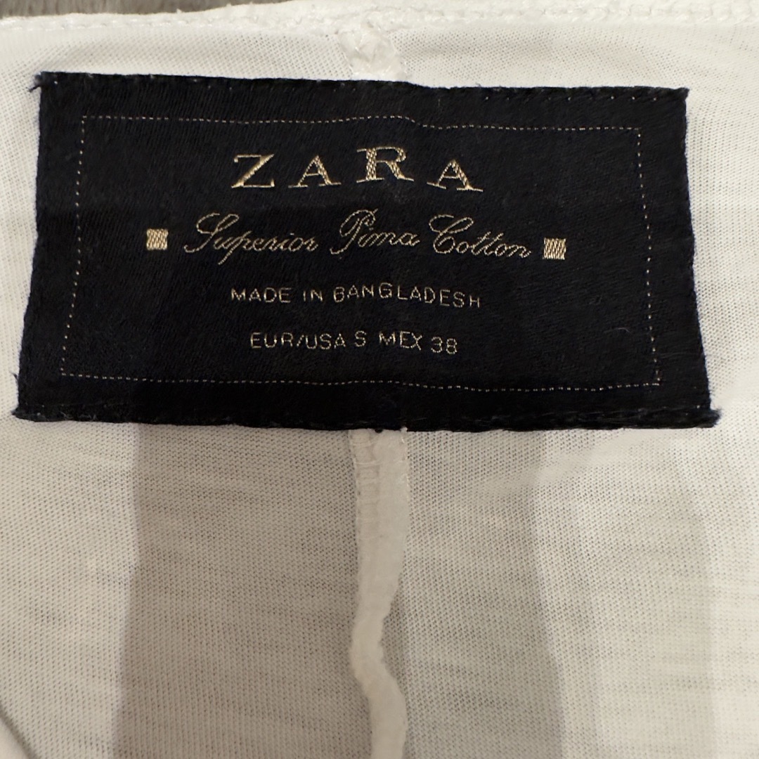 ZARA(ザラ)のザラ ZARA Tシャツ Sサイズ スタッズ メンズのトップス(Tシャツ/カットソー(半袖/袖なし))の商品写真