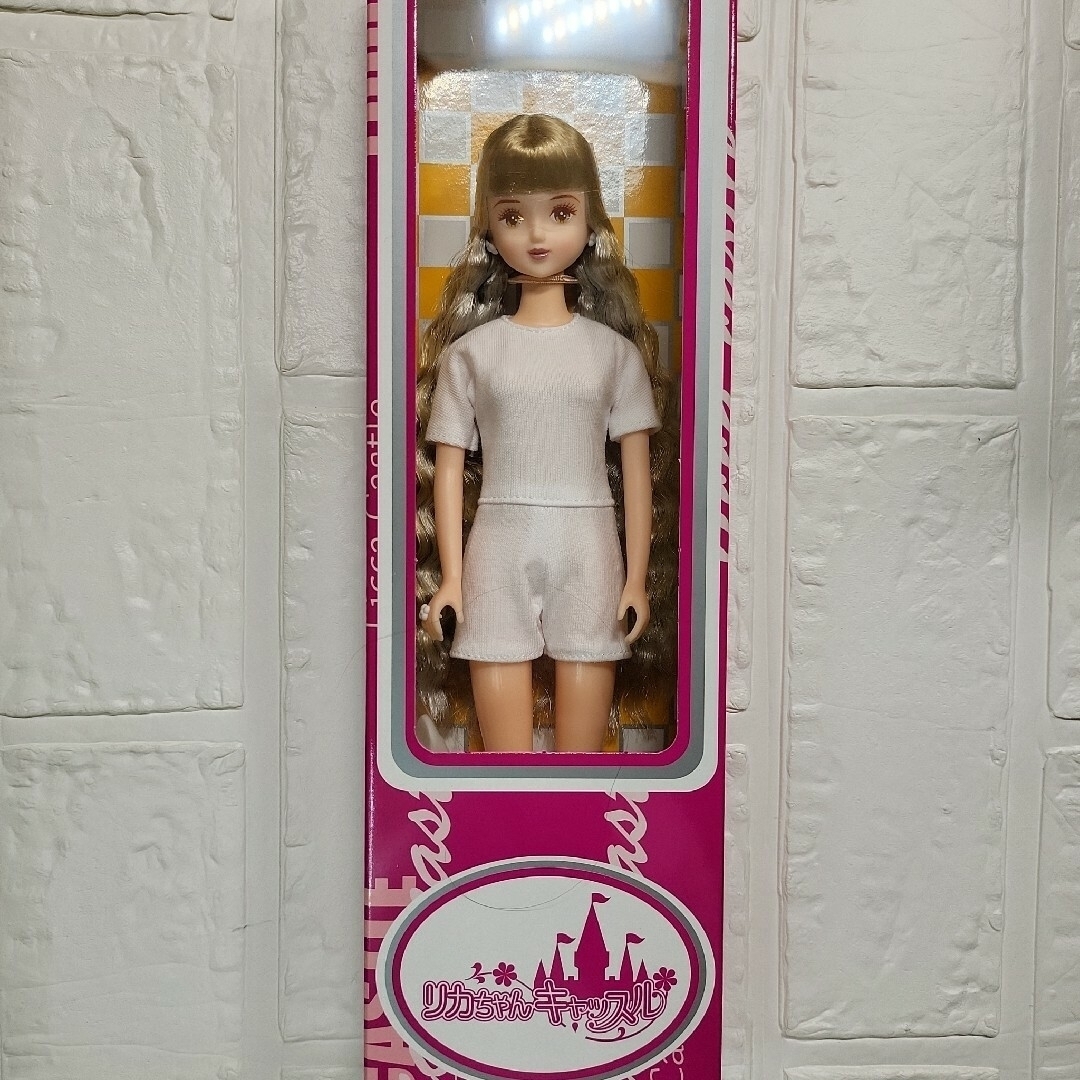 【未開封】2023年9月DS70モデル　リカちゃんキャッスルジェニーフレンドS6 ハンドメイドのぬいぐるみ/人形(人形)の商品写真