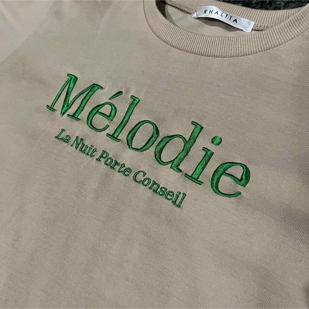 刺繍ロゴ　ロンT トップス　長袖Tシャツ レディースのトップス(Tシャツ(長袖/七分))の商品写真
