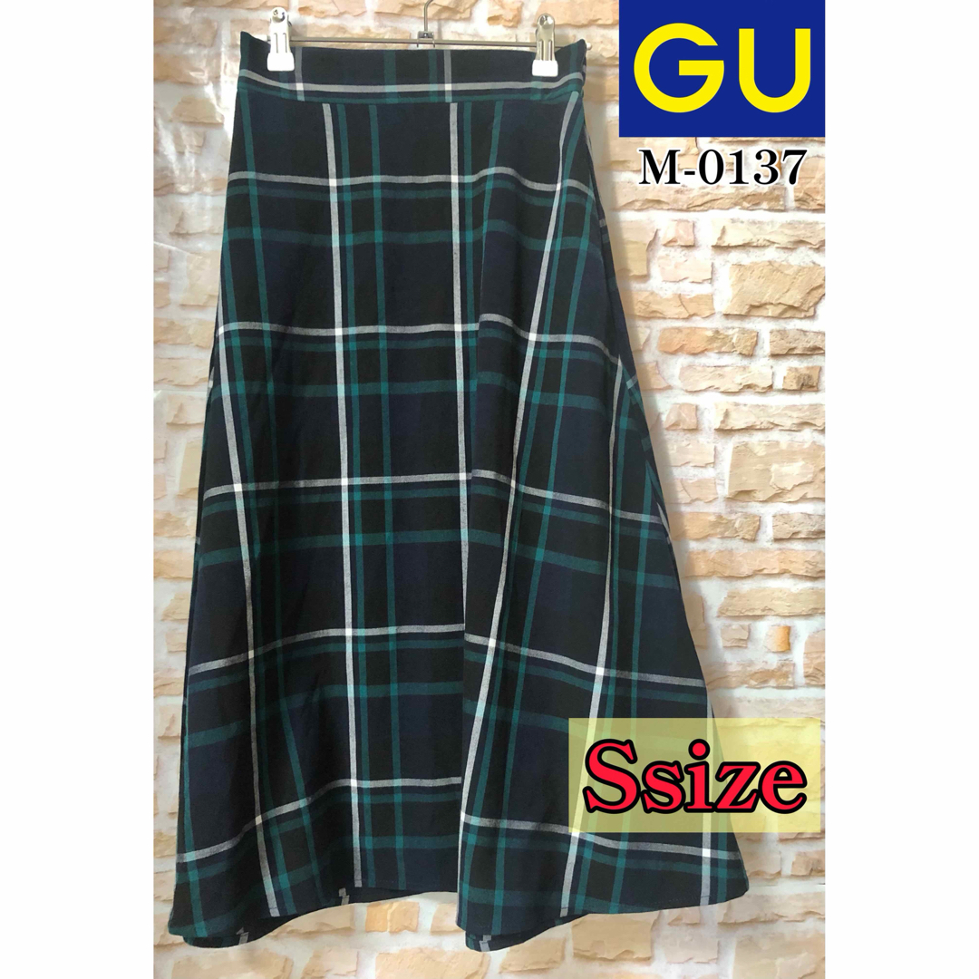 GU(ジーユー)のGU チェックフレアミディスカート Sサイズ ネイビー 美品 フォロー割引あり レディースのスカート(ひざ丈スカート)の商品写真