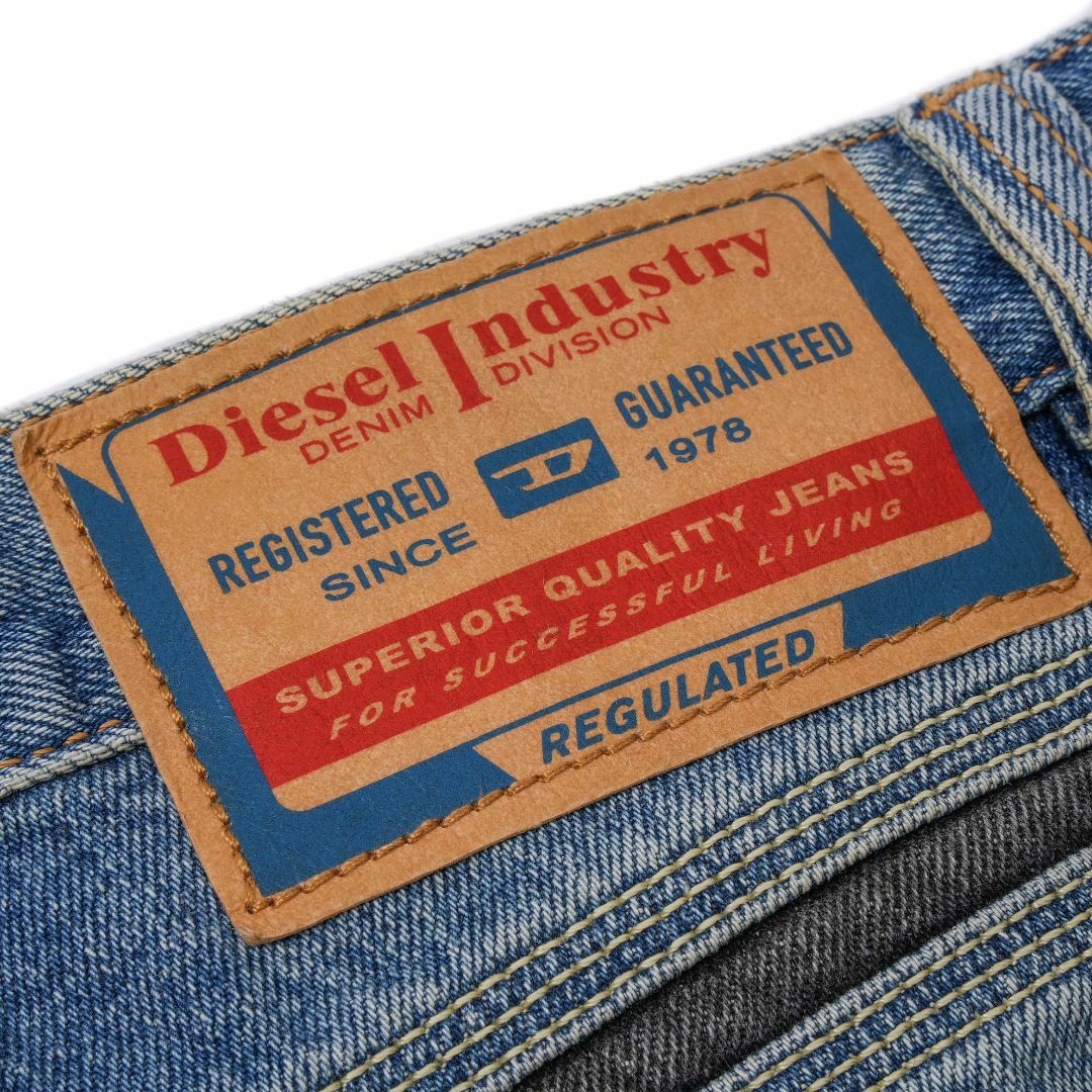 新品 DIESEL Straight Jeans D-Mand デニムパンツ