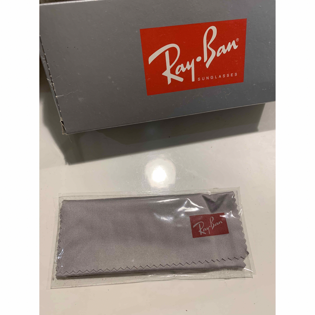 Ray-Ban(レイバン)のRayBan 箱&メガネ拭き メンズのファッション小物(サングラス/メガネ)の商品写真