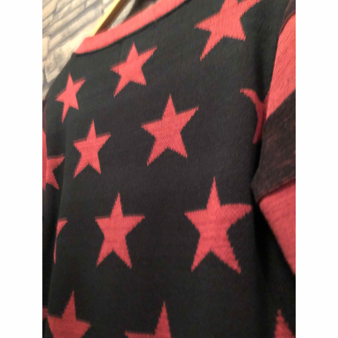 BUFFALO BOBS(バッファローボブス)の美品 バッファローボブス ボーダー×星柄ニットカーディガン 赤×黒 メンズのトップス(カーディガン)の商品写真