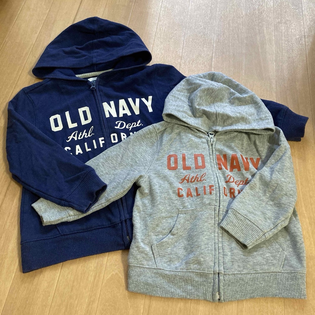 Old Navy(オールドネイビー)のオールドネイビー＊OLD NAVY＊お揃いパーカー中古品キッズ キッズ/ベビー/マタニティのキッズ服男の子用(90cm~)(ジャケット/上着)の商品写真