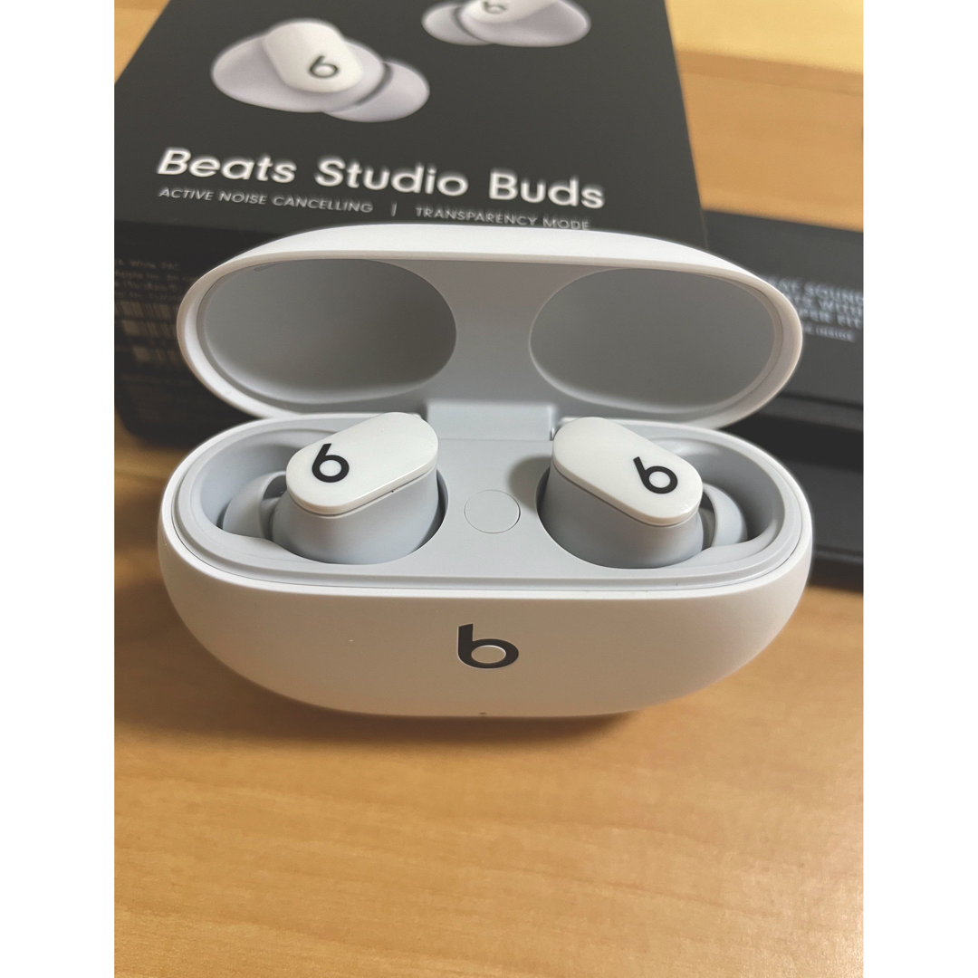 Beats Studio Buds ワイヤレスイヤホン　iPhone アップル