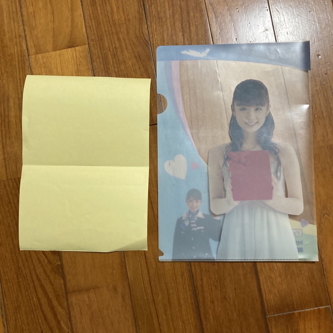 小倉優子クリアファイル　渡辺美里ステッカー エンタメ/ホビーのタレントグッズ(アイドルグッズ)の商品写真