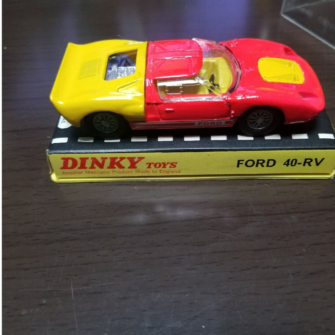 ディンキー フォード40-RV DINKY132