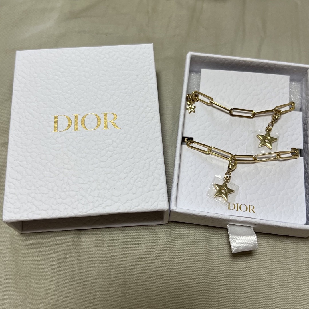 Christian Dior(クリスチャンディオール)の【未使用品】ディオールビューティー　クリスタル会員ノベルティ　携帯ストラップ エンタメ/ホビーのコレクション(ノベルティグッズ)の商品写真