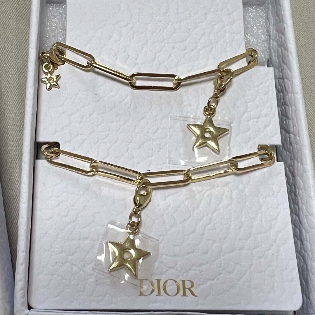 Christian Dior(クリスチャンディオール)の【未使用品】ディオールビューティー　クリスタル会員ノベルティ　携帯ストラップ エンタメ/ホビーのコレクション(ノベルティグッズ)の商品写真