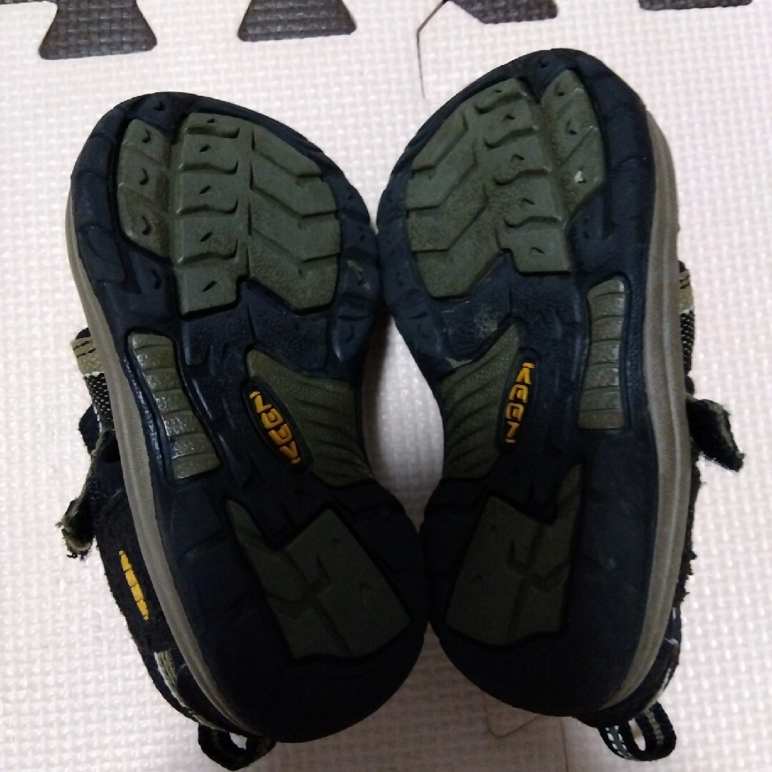 KEEN サンダル 14.5 カーキ ブラック キッズ/ベビー/マタニティのベビー靴/シューズ(~14cm)(サンダル)の商品写真