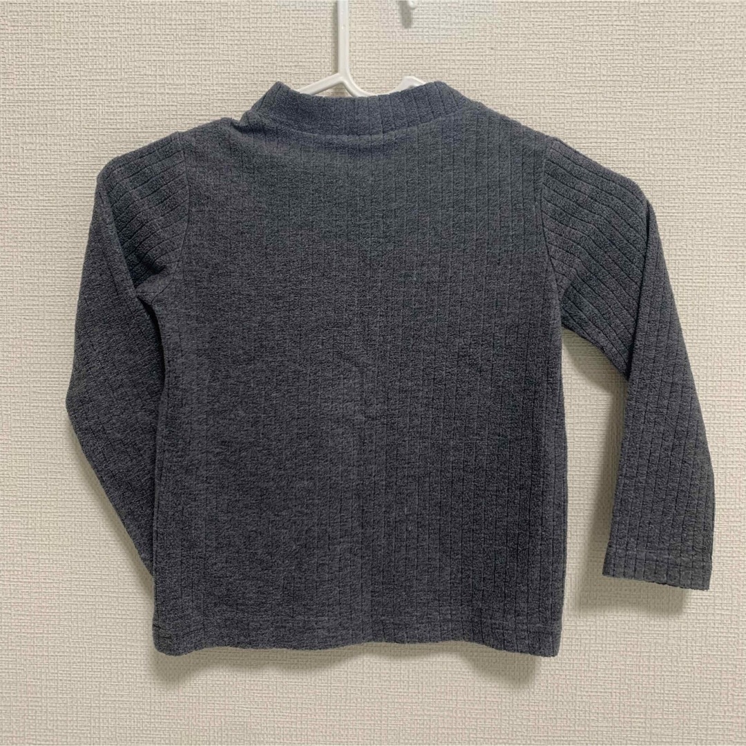 ユニクロ　フリース　タートルネック　110 子ども キッズ/ベビー/マタニティのキッズ服女の子用(90cm~)(Tシャツ/カットソー)の商品写真