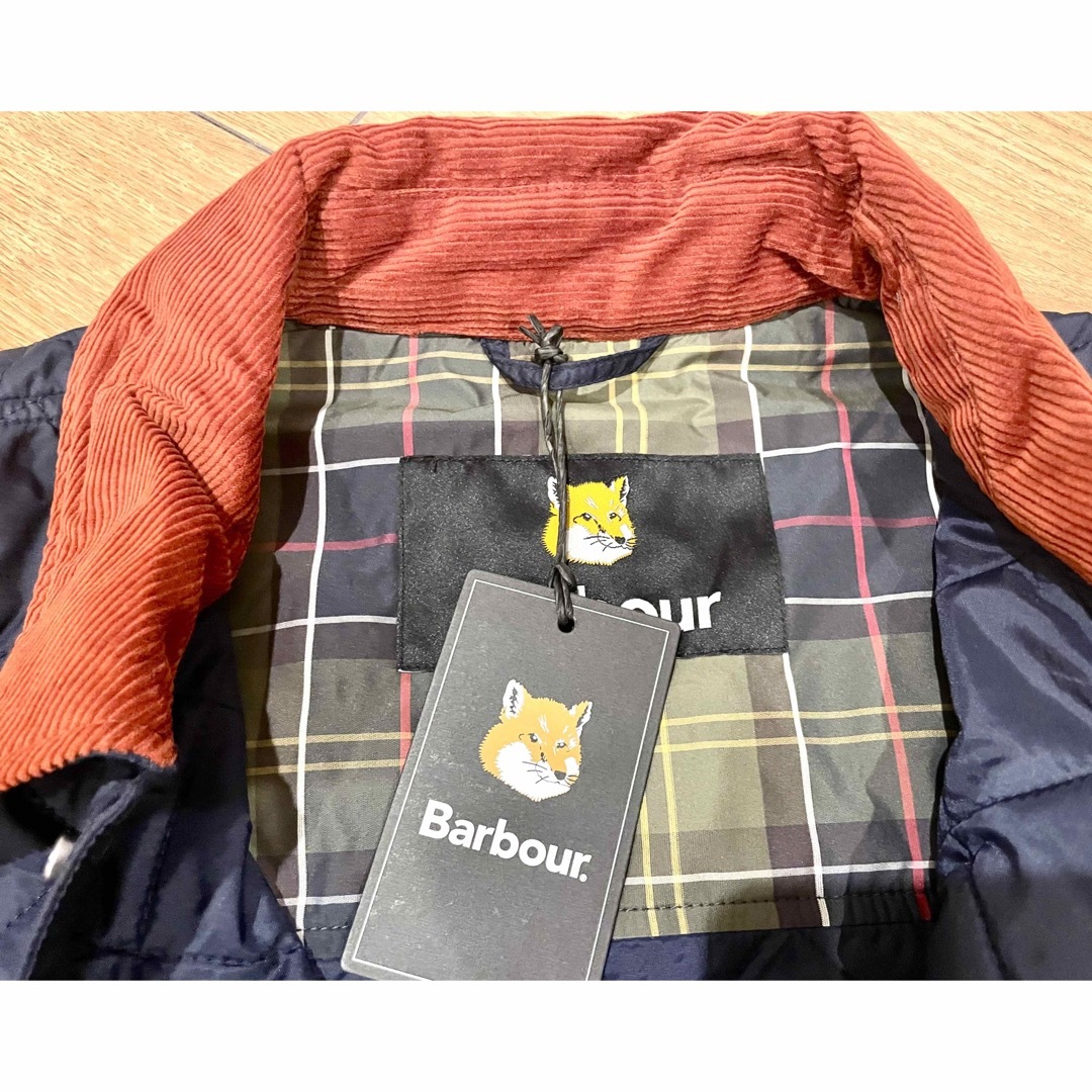 MAISON KITSUNE'(メゾンキツネ)の完売メゾンキツネ × バブアー ケニングキルテッドジャケットネイビーキルティング メンズのジャケット/アウター(その他)の商品写真