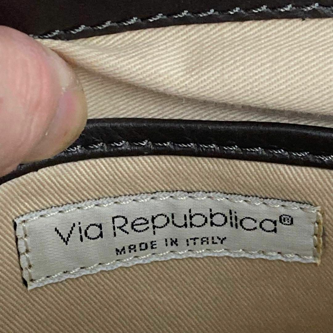 Via Repubblica(ヴィアリパブリカ)のVia Repubblica パイソン2wayバック レディースのファッション小物(財布)の商品写真