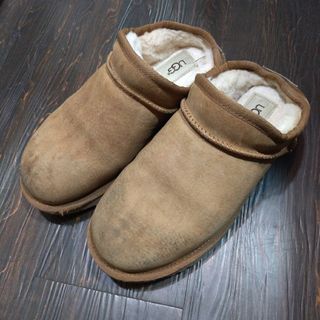 アグ(UGG)のUGGアグ　あったかスリッポン　Classic slipper   24cm相当(スリッポン/モカシン)