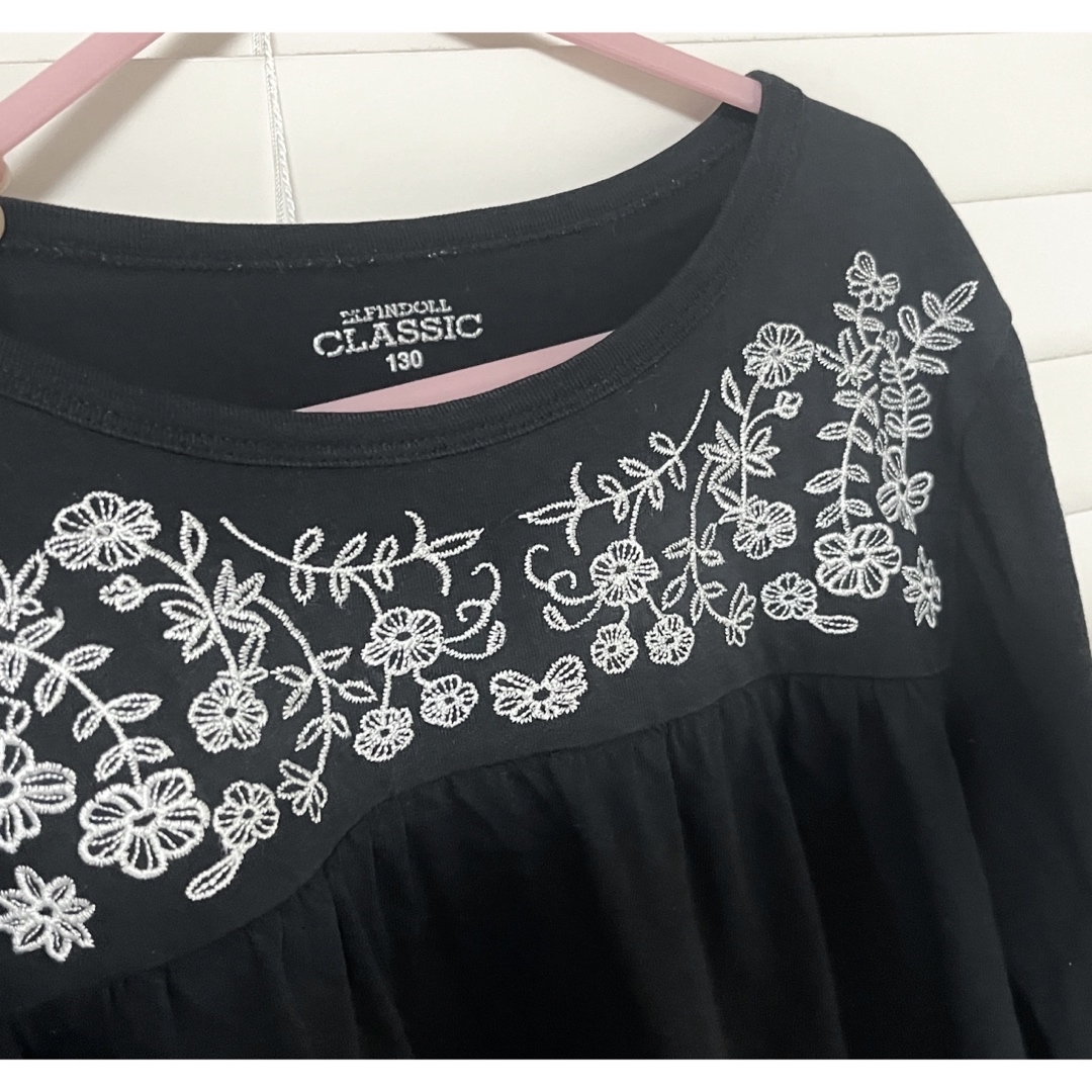 女の子長袖Tシャツ2点セット 130cm 黒×グレー キッズ/ベビー/マタニティのキッズ服女の子用(90cm~)(Tシャツ/カットソー)の商品写真