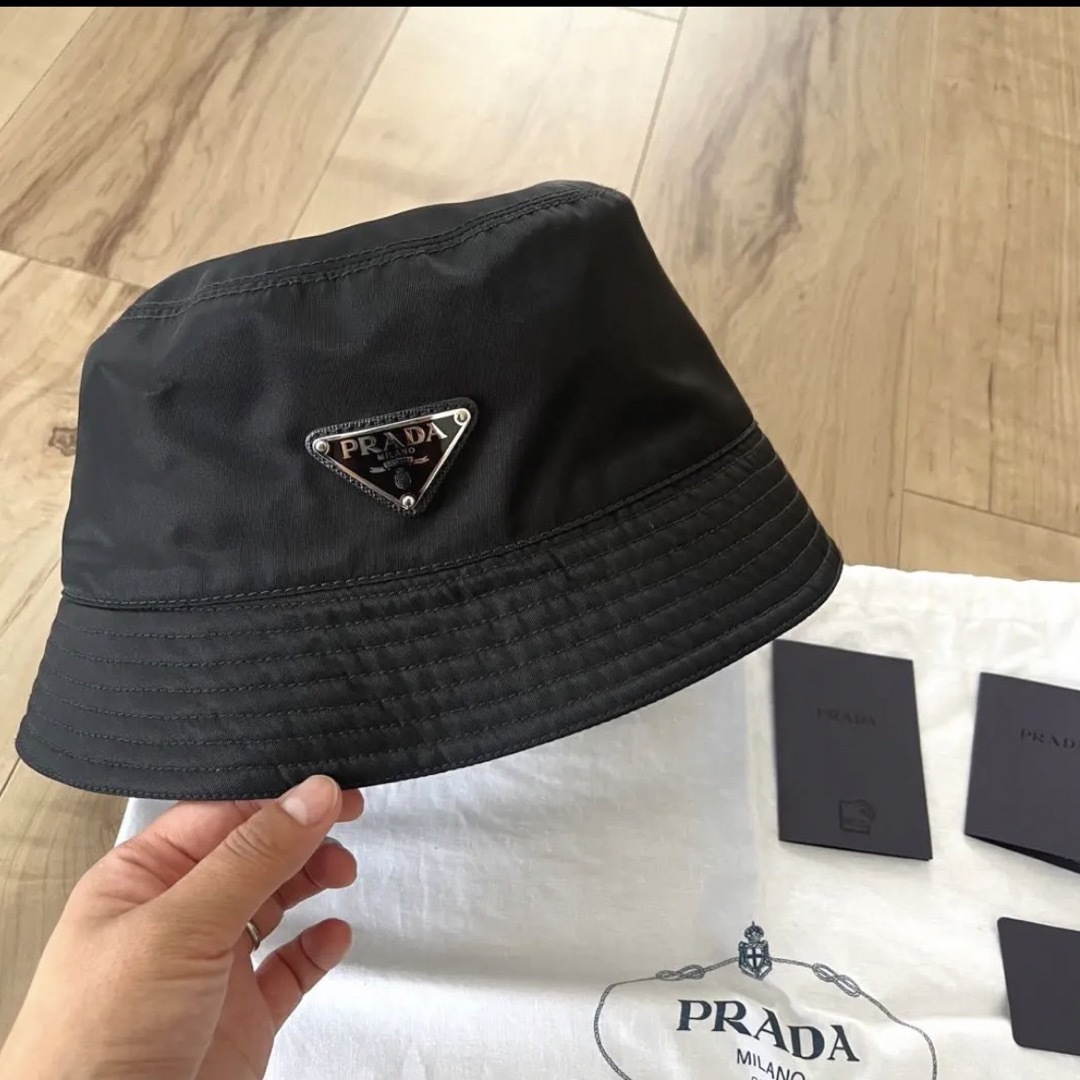 PRADA(プラダ)のPRADA バケットハット　Mサイズ レディースの帽子(ハット)の商品写真