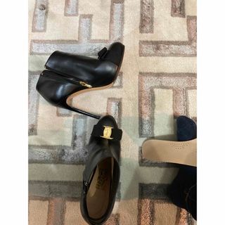 サルヴァトーレフェラガモ(Salvatore Ferragamo)の新品同様　Ferragamoフェラガモ　レザー　靴　ショートブーツ　36 d(ブーツ)