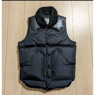 ロッキーマウンテンフェザーベッド(Rocky Mountain Featherbed)の36 美品 Rocky Mountain クリスティベスト ブラック 黒(ダウンベスト)