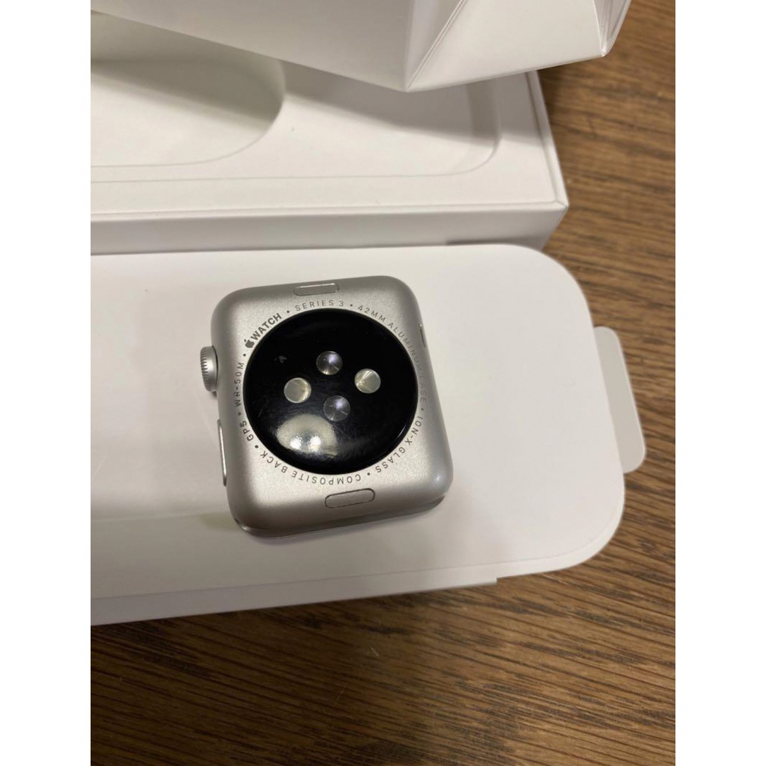 Apple Watch(アップルウォッチ)のApple Watch series3 GPS 42mm 充電器付き メンズの時計(腕時計(デジタル))の商品写真