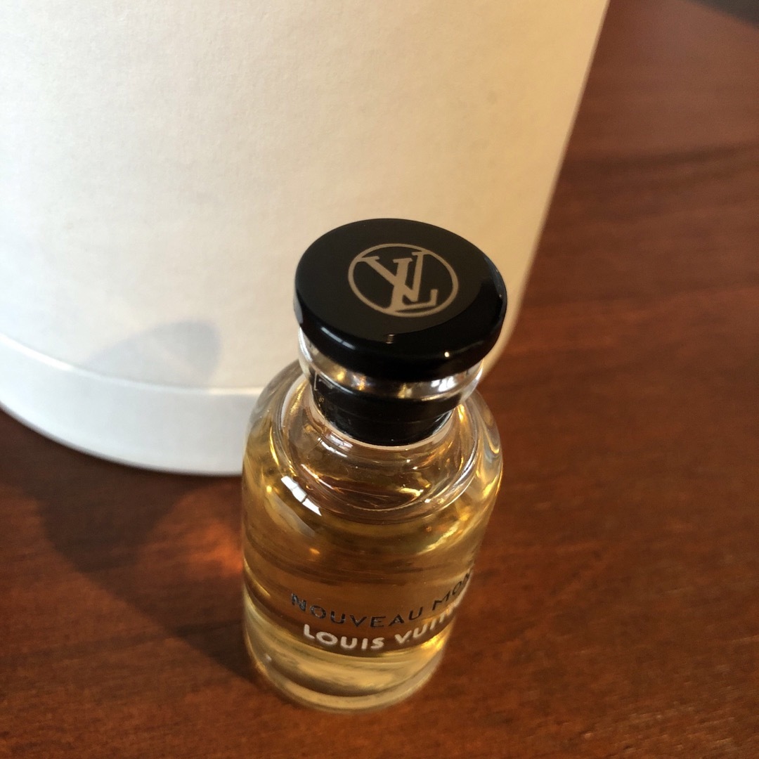 LOUIS VUITTON 香水　ヌーボ•モンド　10ml