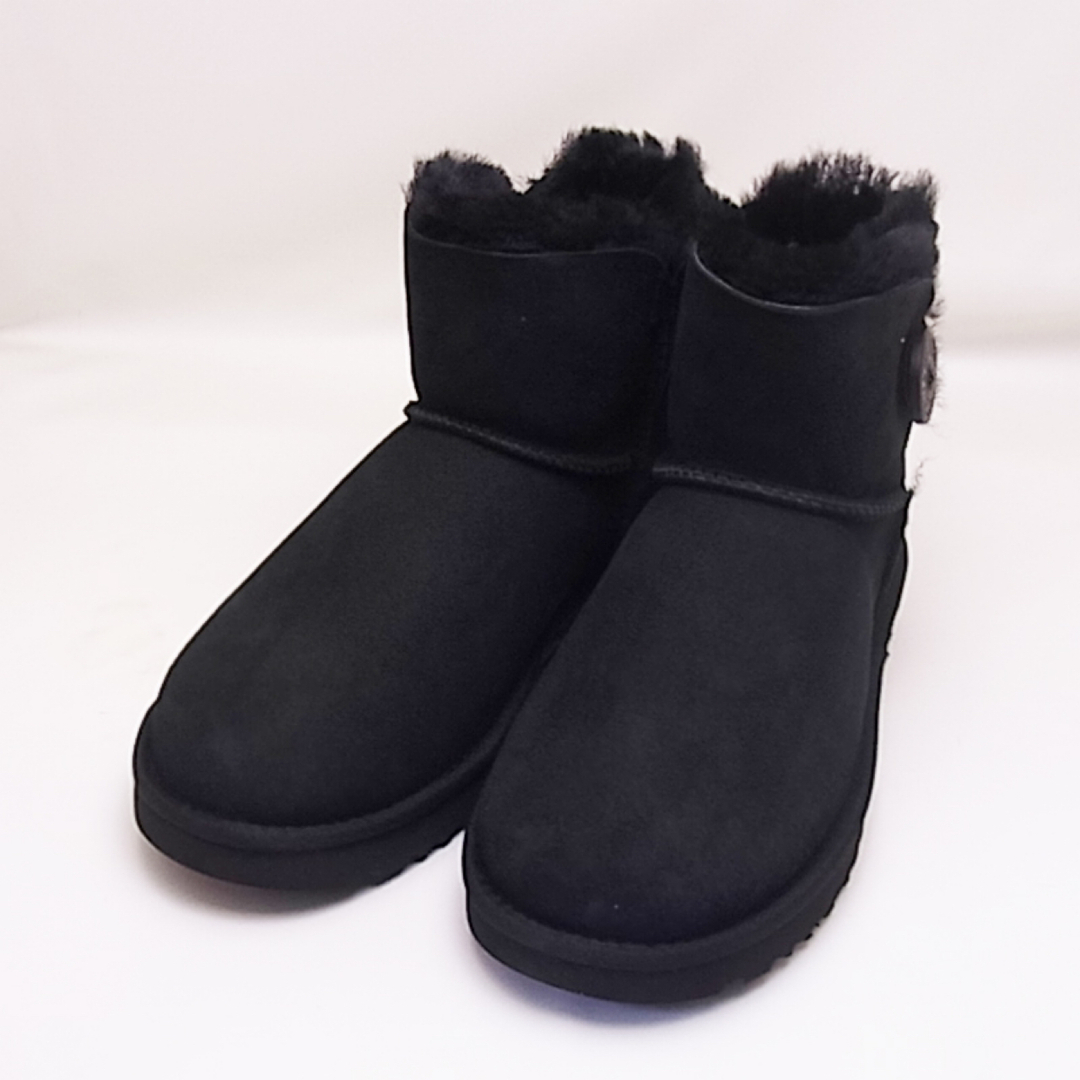 UGG(アグ)の新品 アグ MINI BAILEY BUTTON Ⅱ ブラック 25.0cm レディースの靴/シューズ(ブーツ)の商品写真