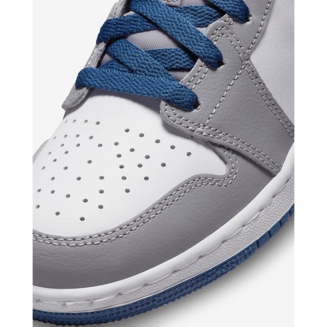 NIKE - 【23.5cm】NIKE AIR JORDAN 1 MID GS グレー ブルーの通販 by