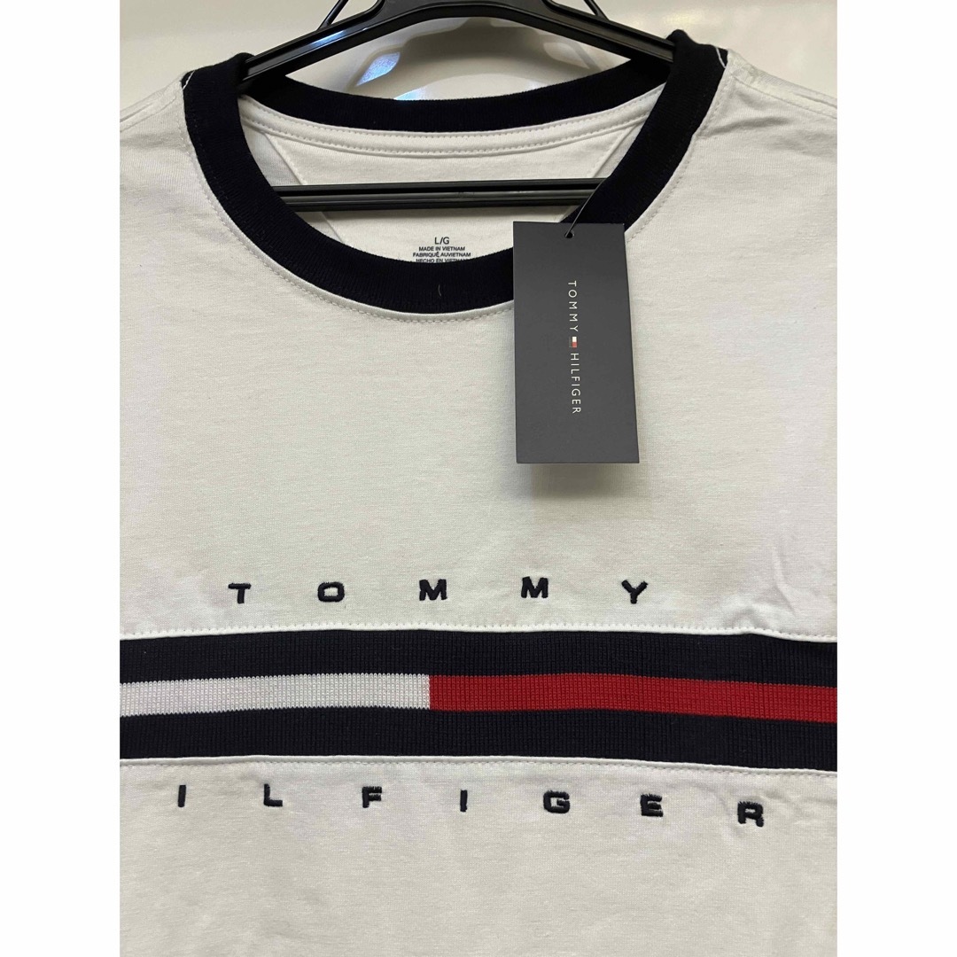 TOMMY HILFIGER(トミーヒルフィガー)のTommy Hilfiger Tシャツ L (XL) ホワイト メンズのトップス(Tシャツ/カットソー(半袖/袖なし))の商品写真