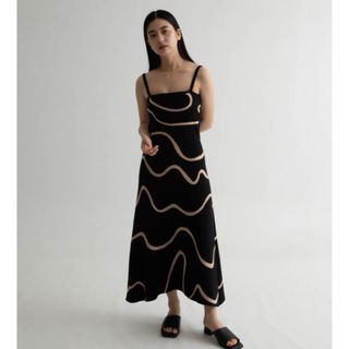 uenui Wave pattern knit ワンピース　キャミワンピ(ひざ丈ワンピース)