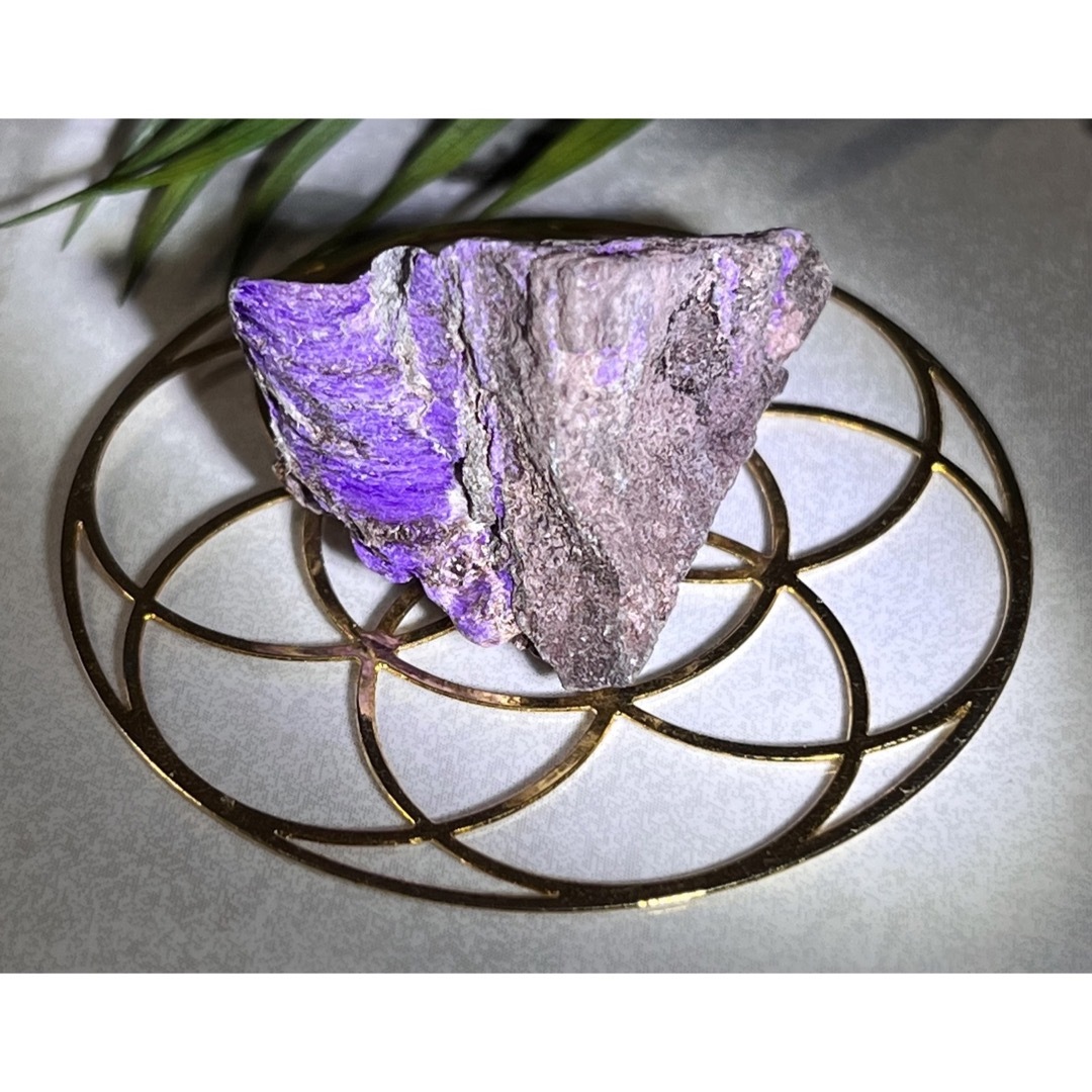 ピンクスギライト 南アフリカ産 ラフストーン 瞑想　グラウンディング　原石